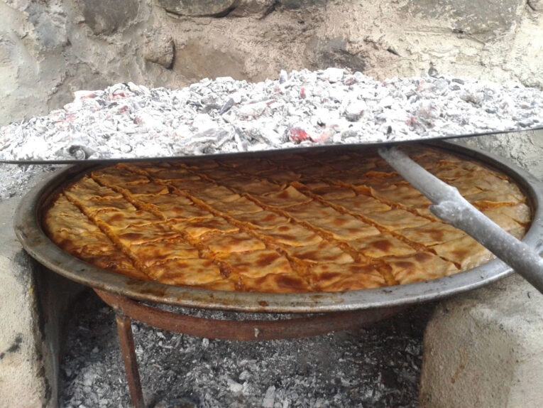 Türkiye’nin Eşsiz Kömbe Lezzetleri : Bölge Bölge Tüm Tarifler
