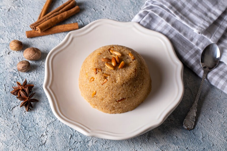 Glutensiz ve Diyabetik İrmik Helvası Nasıl Yapılır? (Şekersiz Tatlandırıcı Kullanımı)