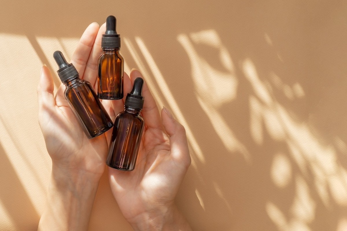 Kuşburnu çekirdeği yağı ve cilt yenileme