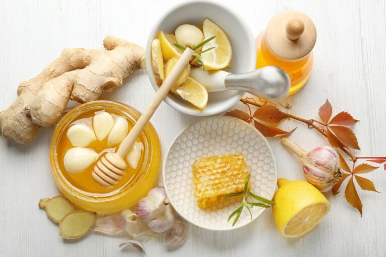 Boğaz Enfeksiyonu için Sarımsak ve Bal Karışımı Kürü Nasıl Hazırlanır?