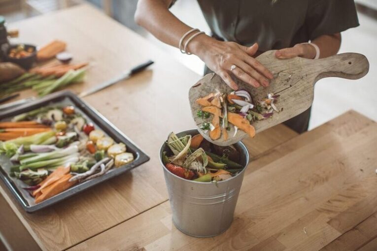 Gastronomide 'Sıfır Atık' Felsefesi: Yaz Sebzelerinin Sap ve Kabuklarıyla Lezzet Derinliği Yaratma Sanatı