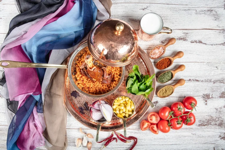 Hiper-Yerel Gastronomi: 2026 Yazında Çiftlikten Kapıya 24 Saatlik Mikro-Hasat Devrimi