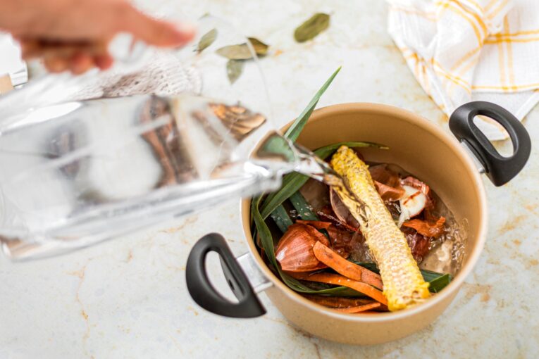 Gastronomik 'Upcycling': Atık Meyve ve Sebze Kabuklarından Ev Yapımı Premium Gurme Lezzetler