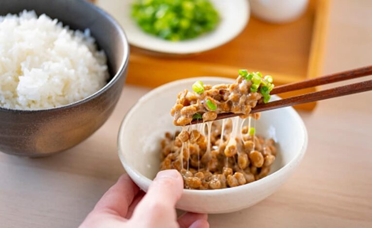 Japonların Sindirim Sırrı Olan Natto ile Bağırsak Sağlığınızı Doğal Yollarla Düzenleyin