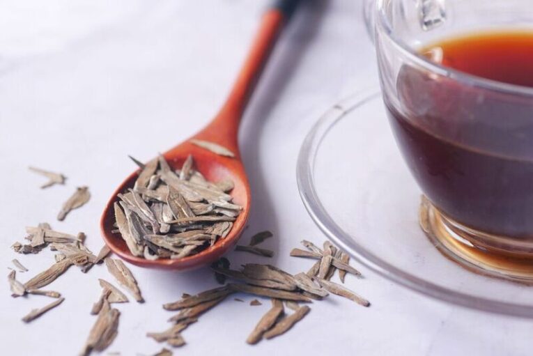 Japonların Uyku Öncesi Ritüeli Olan Kavrulmuş Yeşil Çay Hojicha Neden Bu Kadar Popüler Oldu