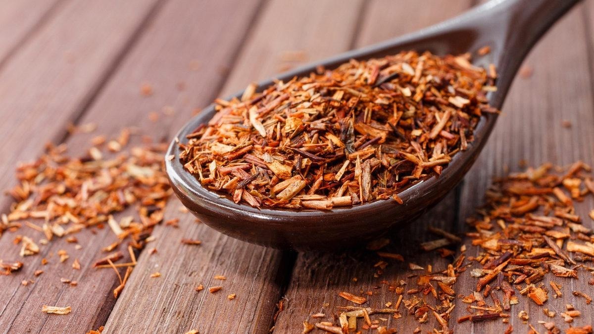 Kafein İçermeyen Doğal Şifa Kaynağı Rooibos Çayının Sağlığa Bilinmeyen Faydaları