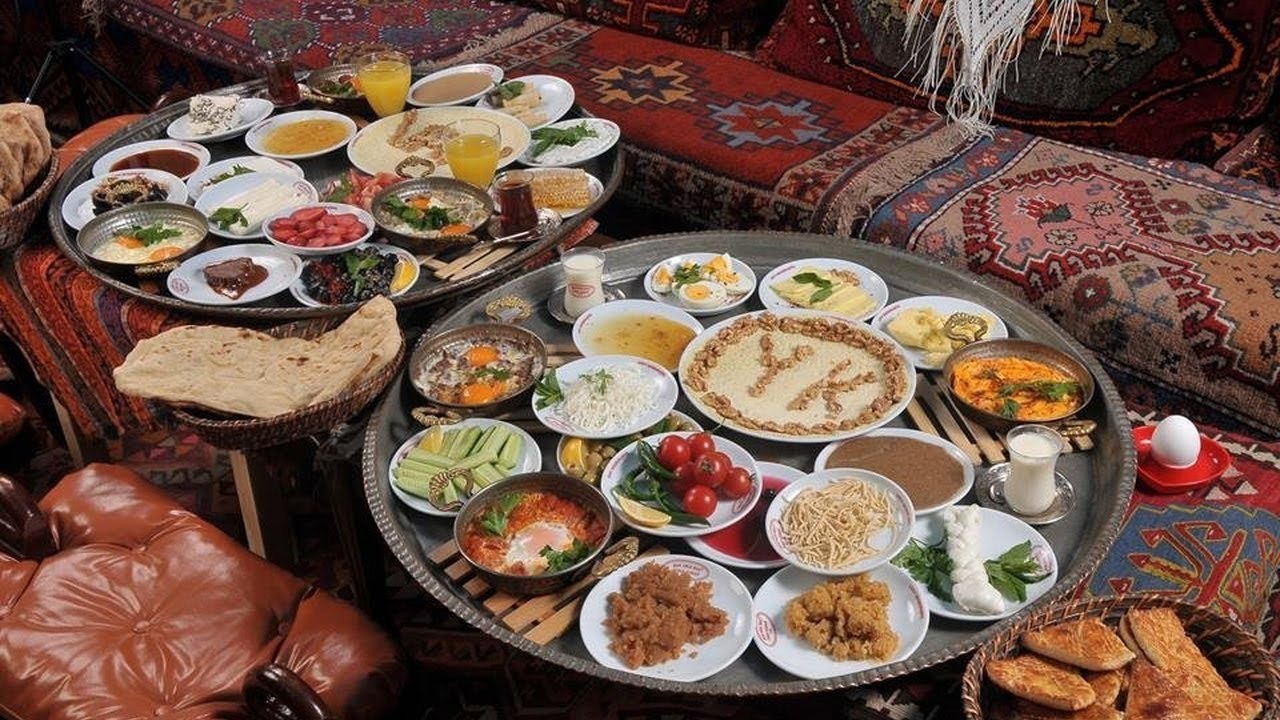 Sofralarda Birleşen Kadim Coğrafyalar
